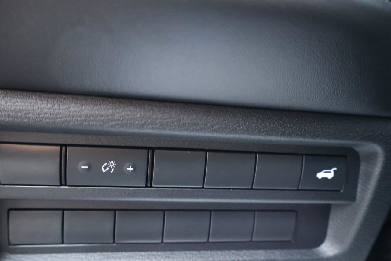 Used 2025 Mitsubishi Outlander SE FWD image 11