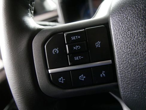 Used 2025 Ford F250 Lariat w/ Chrome Package image 21