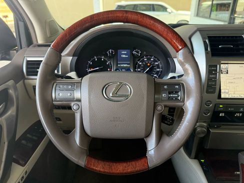 Used 2012 Lexus GX 460 Premium image 28