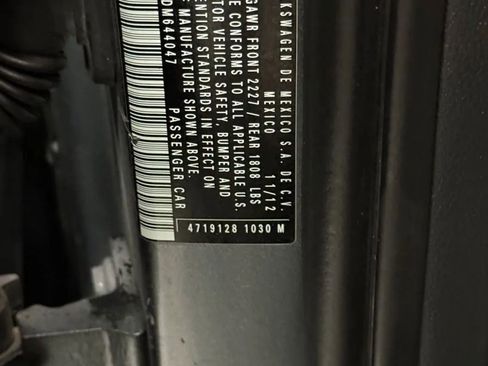 Used 2013 Volkswagen Beetle 2.5 image 32