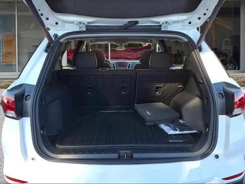 Used 2024 Chevrolet Equinox LT w/ LPO, Floor Liner Package image 5