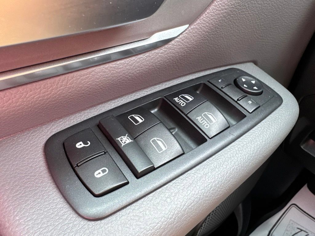 Used 2019 RAM 1500 Big Horn AWD/4WD image 7