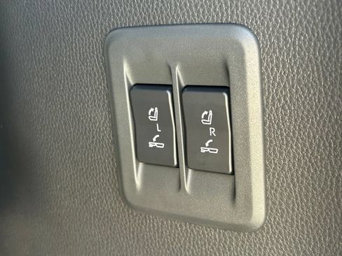 Used 2026 Lexus GX 550 AWD/4WD image 15