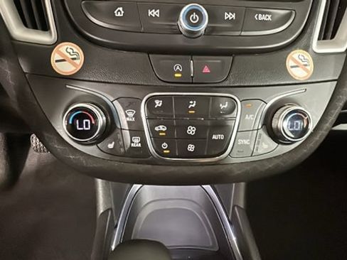 Used 2023 Chevrolet Malibu LT FWD image 22