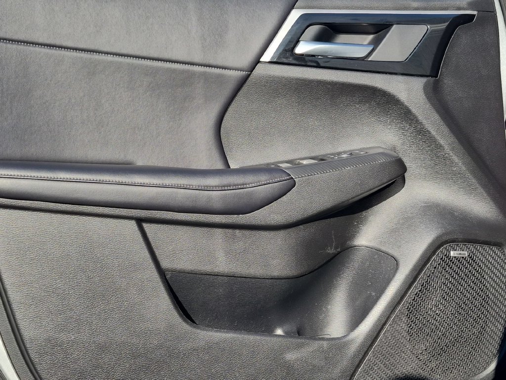 Used 2025 Mitsubishi Outlander SE AWD/4WD image 11
