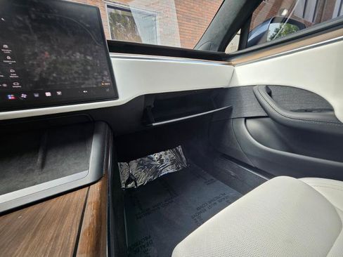 Used 2025 Tesla Model S AWD/4WD image 57