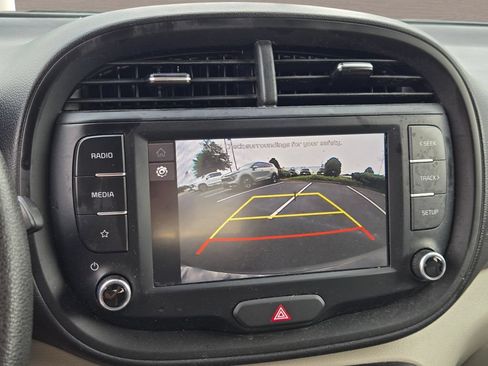 Used 2024 Kia Soul LX w/ Option Group 015 FWD image 27