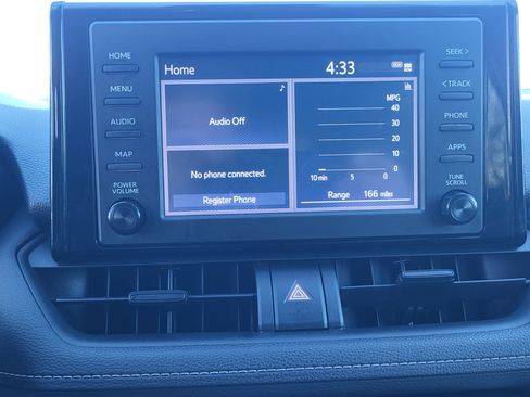 Used 2019 Toyota RAV4 LE image 21