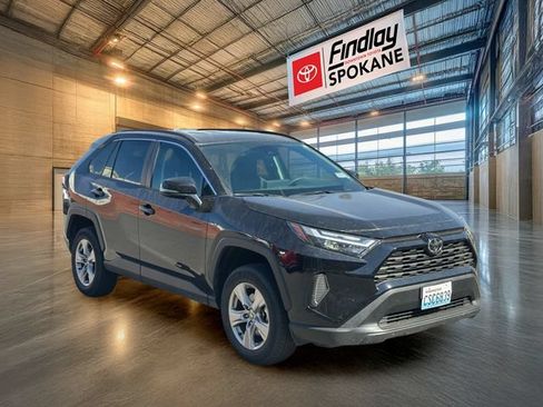 Used 2025 Toyota RAV4 XLE AWD/4WD image 3