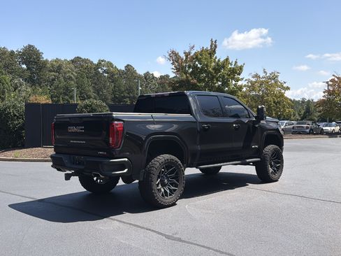 Used 2022 GMC Sierra 1500 AT4 w/ AT4 Premium Package AWD/4WD image 3
