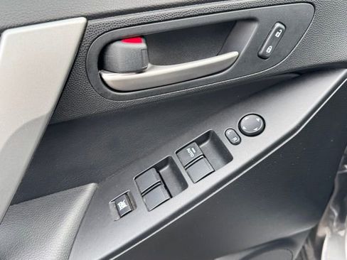 Used 2013 MAZDA MAZDA3 i Grand Touring image 14