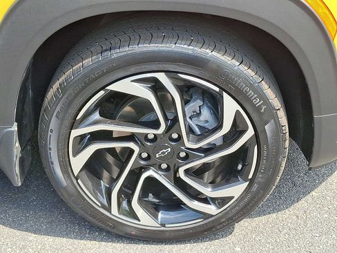 Used 2024 Chevrolet TrailBlazer RS w/ Convenience Package AWD/4WD image 8