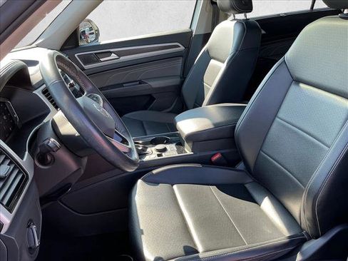 Used 2022 Volkswagen Atlas SE image 12
