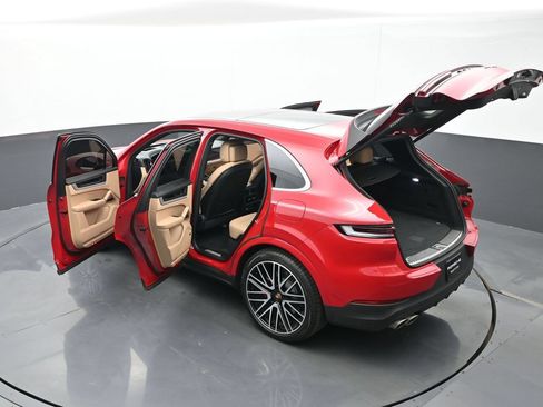 Certified 2026 Porsche Cayenne S AWD/4WD image 29