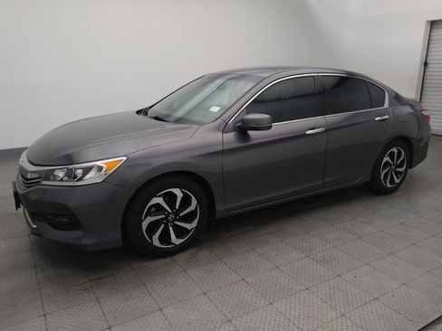 Used 2017 Honda Accord EX-L image 2