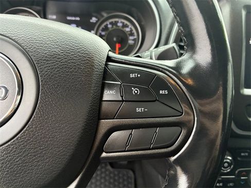 Used 2020 Jeep Cherokee Trailhawk w/ Cold Weather Group image 25