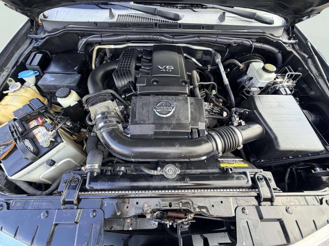 Used 2013 Nissan Frontier SV AWD/4WD image 9