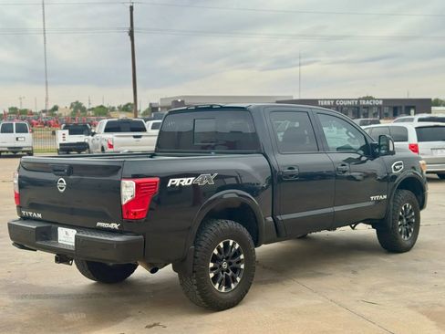 Used 2017 Nissan Titan PRO-4X w/ Pro-4x Convenience Package AWD/4WD image 6