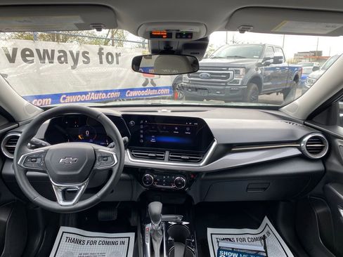 Used 2025 Chevrolet Trax ACTIV w/ Driver Confidence Package FWD image 18