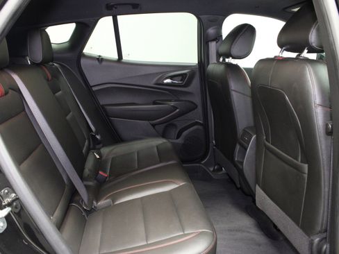 Used 2024 Chevrolet Trax RS w/ Sunroof Package FWD image 15