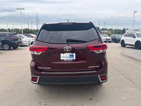 Used 2018 Toyota Highlander Limited w/ Protection Package #3 AWD/4WD image 6