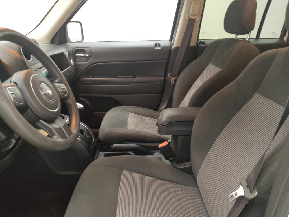 Used 2016 Jeep Patriot Sport w/ Power Value Group FWD image 17
