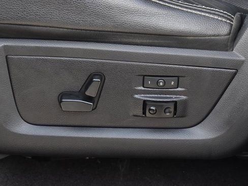 Used 2016 RAM 2500 Laramie image 17