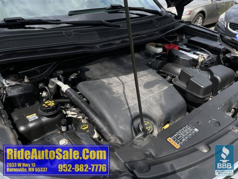 Used 2017 Ford Explorer XLT w/ Equipment Group 201A AWD/4WD image 23