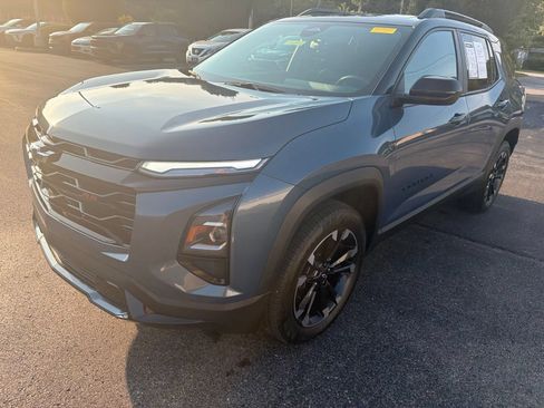 Used 2025 Chevrolet Equinox RS AWD/4WD image 9