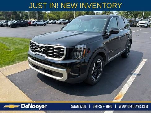 Used 2024 Kia Telluride S AWD/4WD image 1