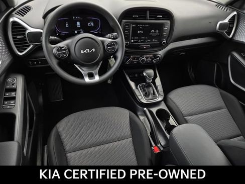 Certified 2025 Kia Soul LX w/ LX Technology Package FWD image 16