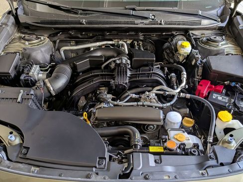 Used 2025 Subaru Outback Premium image 30