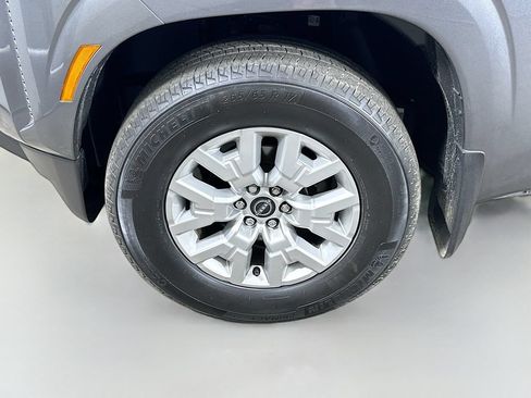 Used 2023 Nissan Frontier SV w/ SV Convenience Package RWD image 8