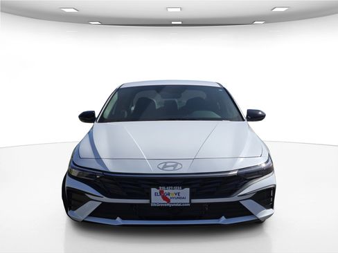 New 2025 Hyundai Elantra SEL image 2