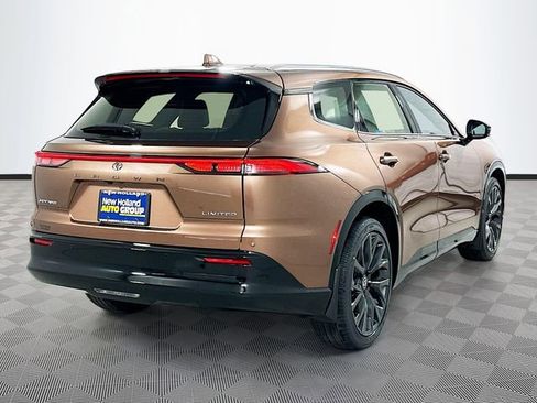 New 2025 Toyota Crown Signia image 4