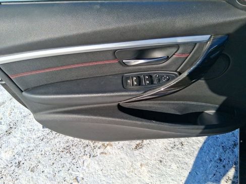 Used 2018 BMW 330i xDrive Sedan w/ Convenience Package image 11