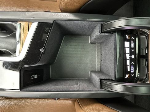 Certified 2023 Volvo XC90 B6 Plus w/ Protection Package Premier image 21