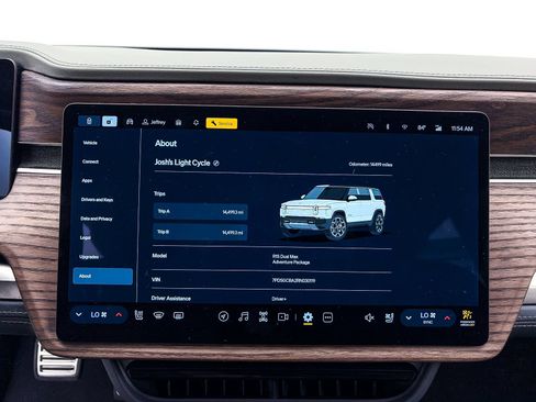 Used 2024 Rivian R1S Adventure AWD/4WD image 22