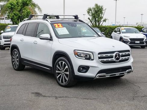 Used 2022 Mercedes-Benz GLB 250 4MATIC image 3