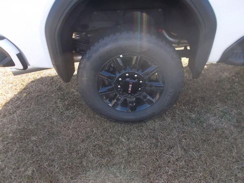 New 2026 GMC Sierra 2500 AT4 w/ AT4 Premium Plus Package image 3