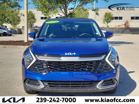 Certified 2024 Kia Sportage EX FWD image 2