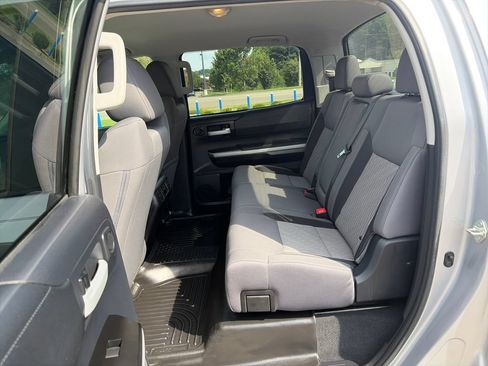Used 2016 Toyota Tundra SR5 w/ SR5 Upgrade Package RWD image 22