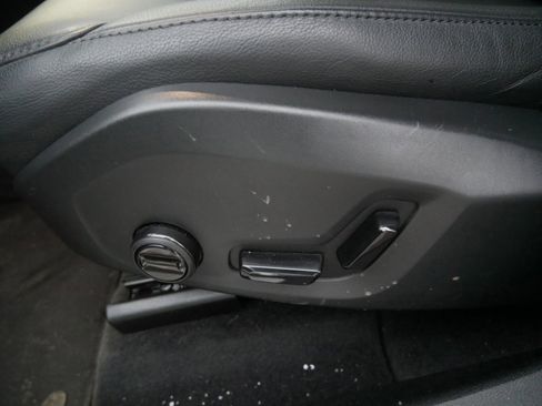 Certified 2025 Volvo XC60 B5 Core image 14