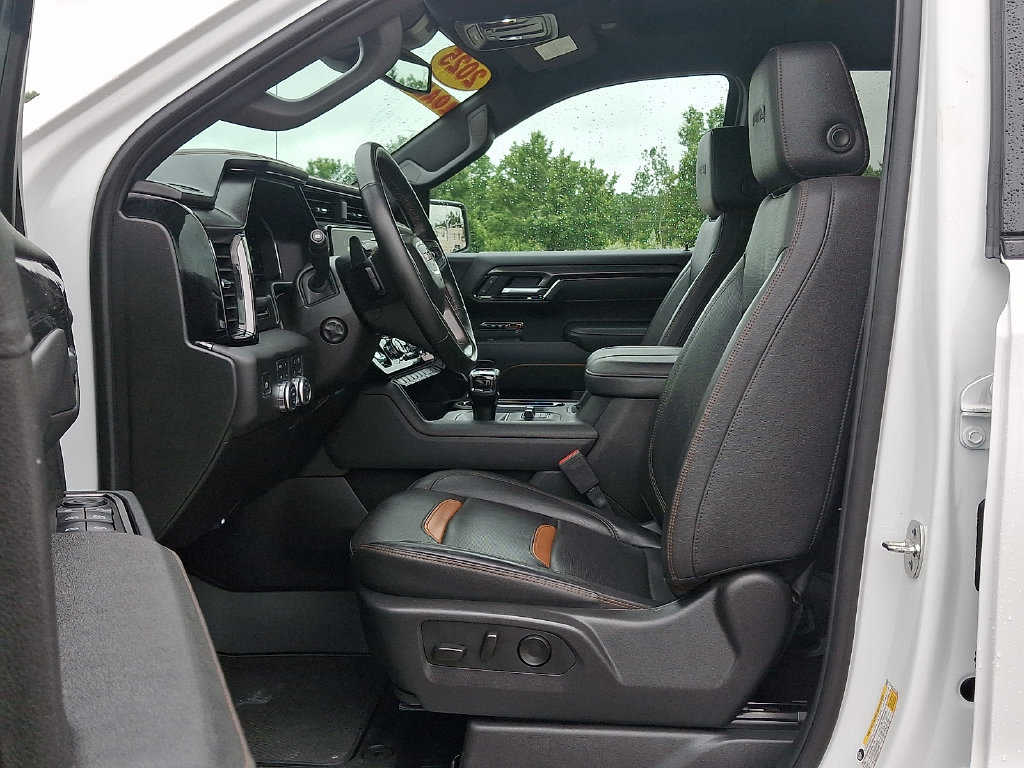 Used 2025 GMC Sierra 1500 AT4 AWD/4WD image 15