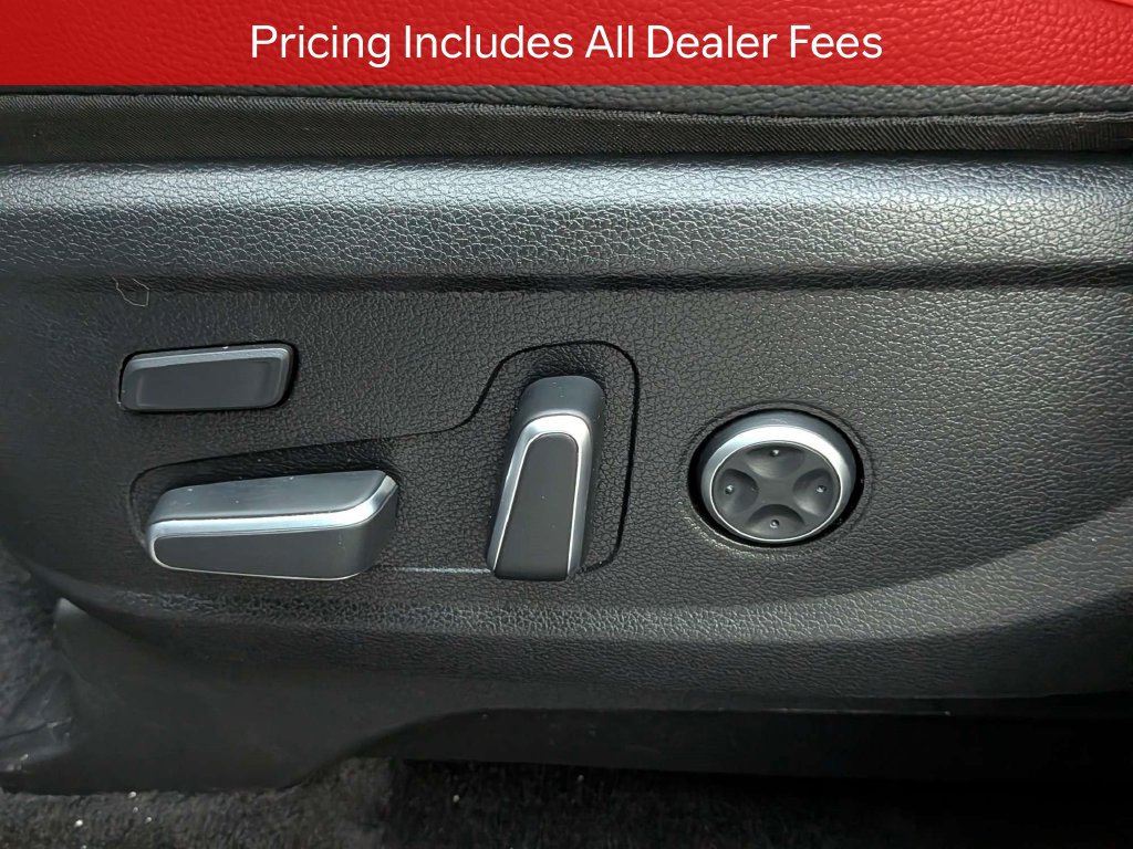 Used 2024 Hyundai Palisade Limited FWD image 21