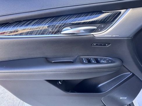 Used 2023 Cadillac XT6 Premium Luxury w/ Technology Package image 14