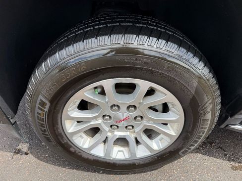 Used 2019 GMC Yukon XL SLT AWD/4WD image 11