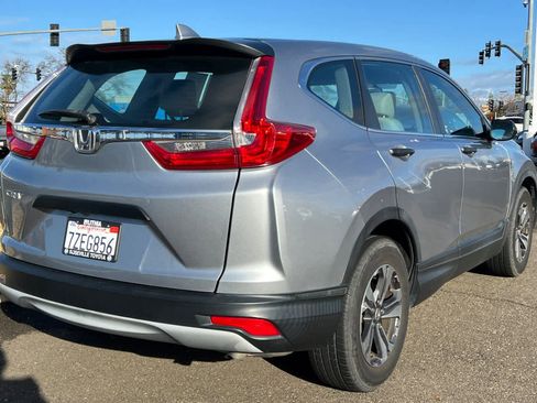 Used 2017 Honda CR-V LX image 2