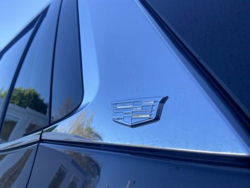 Certified 2023 Cadillac Escalade Premium Luxury w/ Performance Package image 2