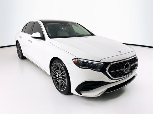 Used 2024 Mercedes-Benz E 350 4MATIC Sedan image 1